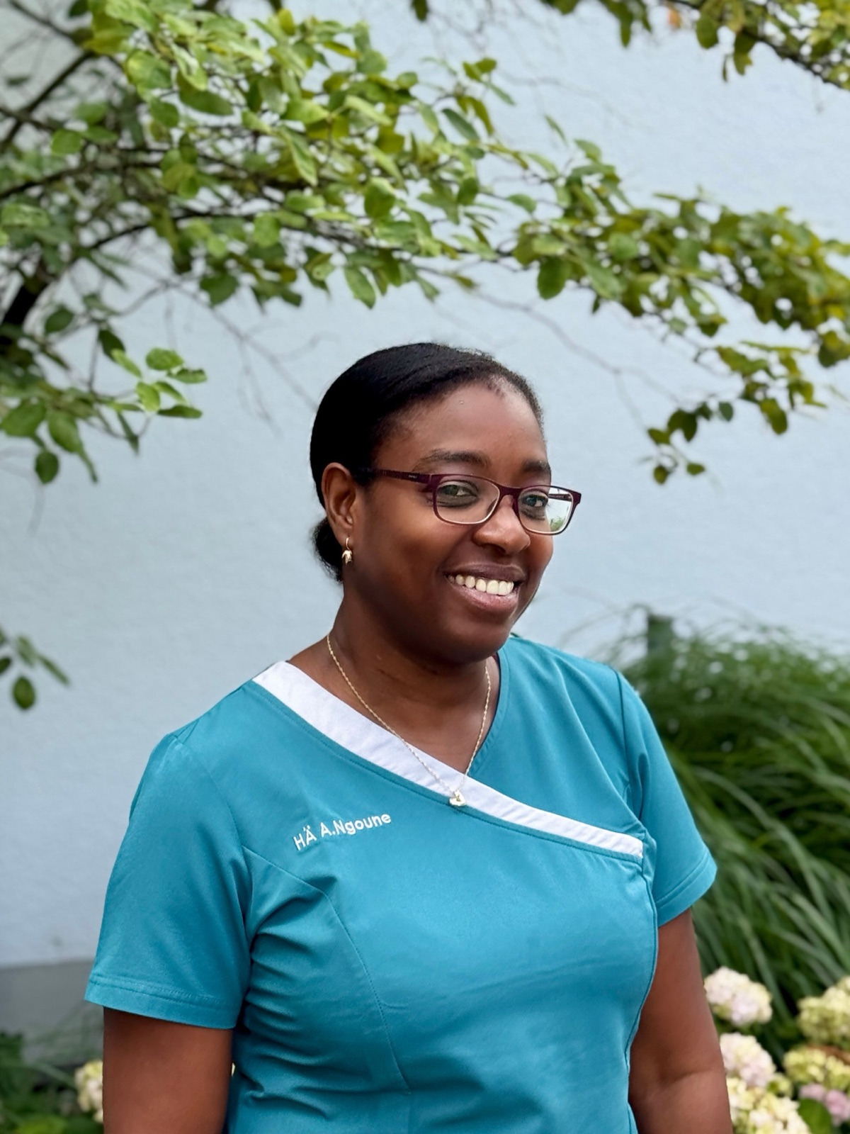 Annie Ngoune, Fachärztin für Innere Medizin
